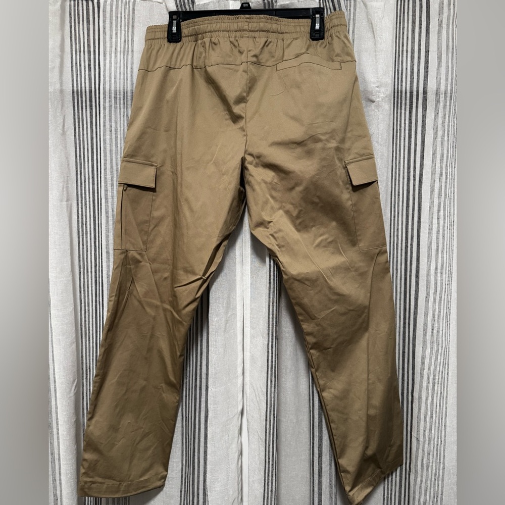 New Balance Men's Brown Cargo Pants - Picture 4 of 4